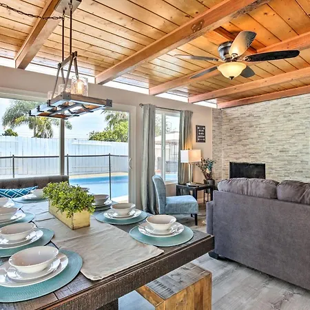Chic Central San Diego House With Private Pool!